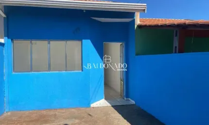 Casa em extrema - mg à venda com escritura aceita financiamento.