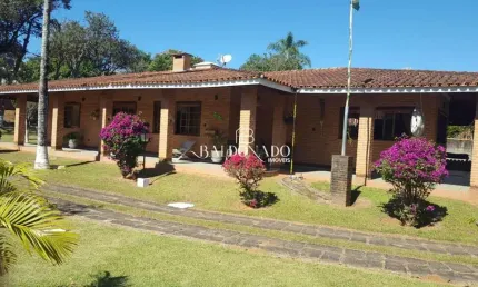 Chácara à venda em extrema mg com escritura 6.577 m  e 2 casas