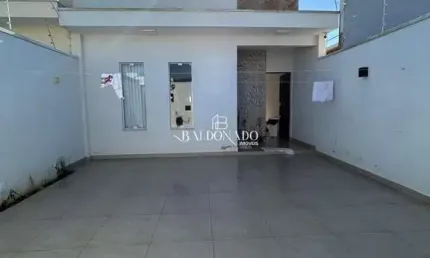 Casa à venda em extrema mg com 2 dormitórios, à 2km do centro