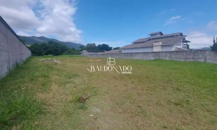 Terreno em extrema em condomínio fechado com 1.000m   com otima topografia