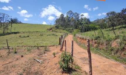 Chácara / sítio com 2 quartos à venda na Zona Rural, Itaverava , 10 m2 por R$ 300.000