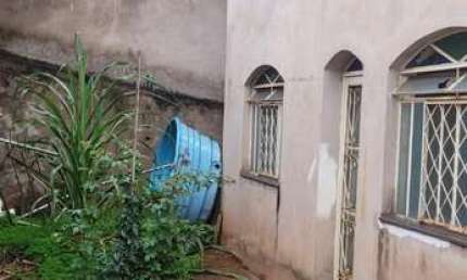 Casa com 4 quartos à venda no Joaquim Murtinho, Congonhas , 180 m2 por R$ 260.000