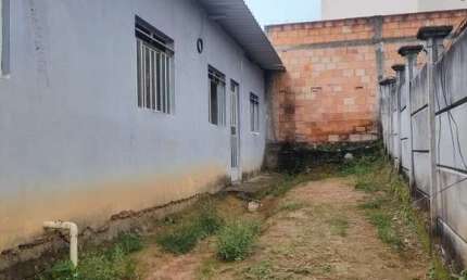 Casa com 3 quartos à venda no Arcádia, Conselheiro Lafaiete , 364 m2 por R$ 300.000