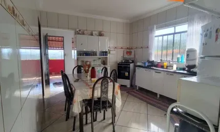 Casa com 3 quartos à venda no Centro, São Brás do Suaçuí , 151 m2 por R$ 450.000