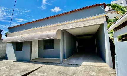 Casa para Venda em Vila Velha, Ilha dos Bentos, 3 dormitórios, 2 banheiros, 3 vagas
