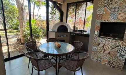 Casa com 3 quartos para alugar na Rua Uvaia, Jardim Residencial Alto de Itaici, Indaiatuba
