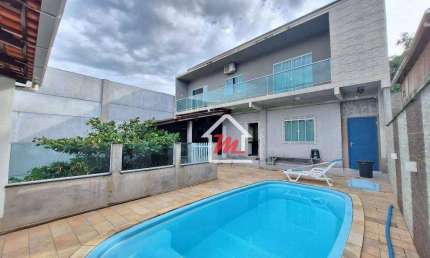 Sobrado com Piscina a venda no bairro Salto Weissbach