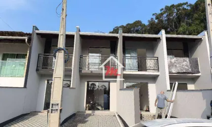 Descubra o encanto deste lindo sobrado com 2 dormitórios, localizado em uma das áreas mais tranquilas do Testo Salto.