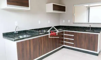 Amplo imóvel. Pronto para morar. Semi mobiliado e com frente de 6,5mt de largura  na Itoupava Central. Venha conhecer!!!