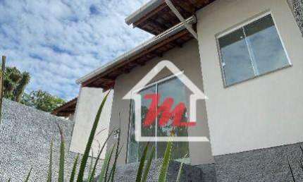 Excelente casa térrea PRONTA PARA MORAR, com 2 dormitórios em rua tranquila, no bairro WARNOW em Indaial.