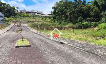 Terreno bem localizado no água verde, plano, próximo de tudo, com projeto arquitetônico, hidráulico e elétrico incluso