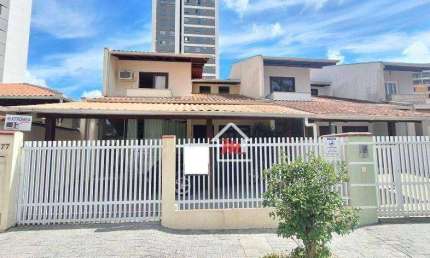 Sobrado com 3 dormitórios, sendo 1 súite, semimobiliado à venda, 141 m² por R$ 740.000 - Velha - Blumenau/SC