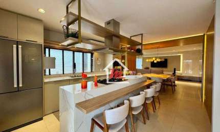 Casa com 3 dormitórios sendo 3 suítes à venda, 232 m² por R$ 2.099.000 - Água Verde - Blumenau/SC