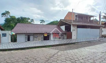 Casa com 3 dormitórios sendo 01 suíte à venda, 204 m² por R$ 580.000 - Velha Central - Blumenau/SC