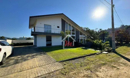 Casa com 3 dormitórios para alugar, 300 m² por R$ 11.260,00/mês - Badenfurt - Blumenau/SC