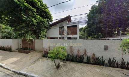 Casa à Venda em Apipucos – Recife/PE | 5 Quartos, 3 Suítes