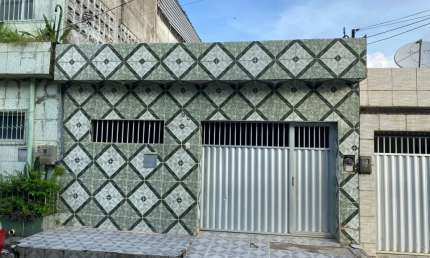 Casa com 2 quartos à venda na Rua Pesqueira, 95, Areias, Recife