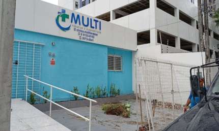 Casa comercial com 10 salas para alugar no Encruzilhada, Recife 