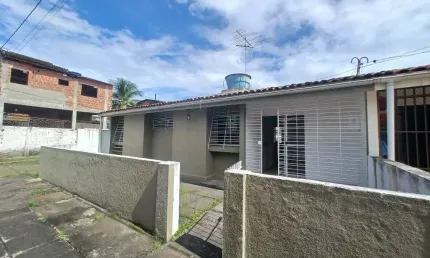 Casa em condomínio fechado com 3 quartos à venda na Avenida Joaquim Ribeiro, 740, Caxangá, Recife