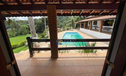 CHÁCARA com CASA TÉRREA de CAMPO à VENDA em CONDOMÍNIO FECHADO ITAEMBU em ITAIBA com 5.170m² de TERRENO e ÁREA CONSTRUÍDA de 549m²