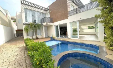 SOBRADO À VENDA com 3 Suítes, Piscina, Área Gourmet em CONDOMÍNIO FECHADO PORTAL DE BRAGANÇA