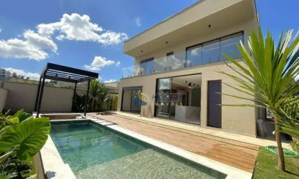 CASA TÉRREA NOVA à VENDA com 4 Suítes, Piscina e Área Gourmet Integrada no INTERIOR em CONDOMÍNIO FECHADO tipo CLUBE no VALE DAS ÁGUAS em BRAGANÇA