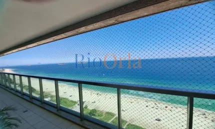 Costa del Sol, frontal, apt 4 quartos com infraestrutura na Orla da praia.