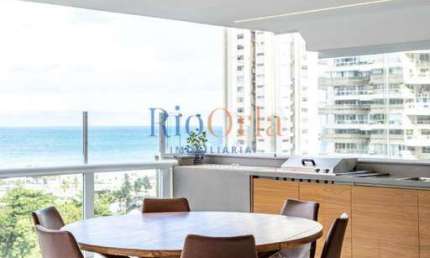 Atlântico Sul, apartamento 4 quartos na praia da Barra com infraestrutura