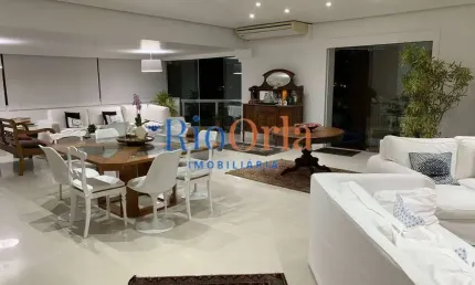 Atlântico Sul, apartamento 4 quartos com infraestrutura na orla da praia!