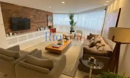 jardim Ocêanico, cobertura nova (5 anos), reformada, próx à praia!!