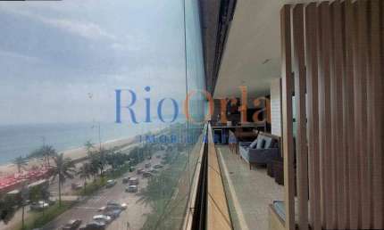 Apartamento de Luxo com Vista Panorâmica para o Mar na Barra!