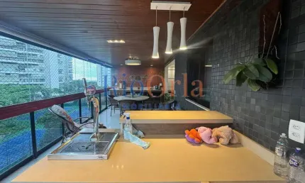 Wonderful, apartamento 3 quartos com infraestrutura na Orla da praia.