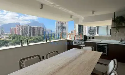 Atlântico Sul, apartamento 4 quartos, com infraestrutura na orla da praia !