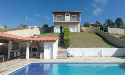 Chácara no condomínio terra da mata em Mairinque-SP