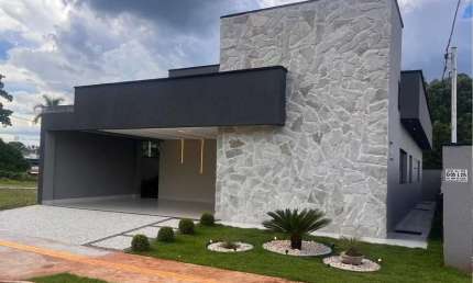Rosa De Leiria Condomínio Horizontal - Casa à venda no bairro Rosa de Leiria Condomínio Horizontal - Goianira/GO