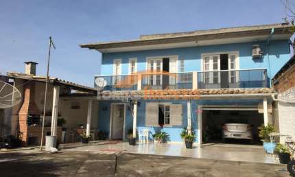Casa com 3 quartos à venda na rua antonio oleiro, 223, Vila Alvorada, Imbituba, 198 m2 por R$ 424.000
