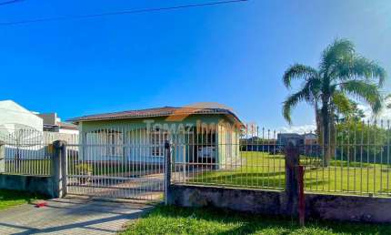 Casa com 4 quartos à venda na Vila Nova, 21, Vila Nova, Imbituba, 246 m2 por R$ 990.000