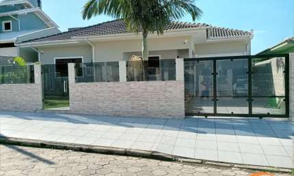 Casa com 3 quartos à venda na Village, 210, Village, Imbituba, 188 m2 por R$ 1.100.000