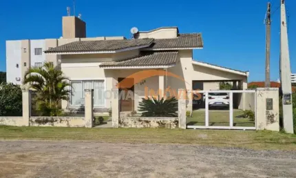 Casa com 3 quartos à venda na Village, 1, Village, Imbituba, 180 m2 por R$ 1.200.000