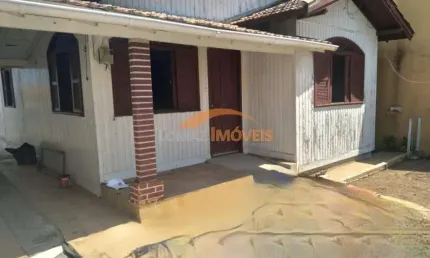 Casa com 3 quartos à venda na Paes Leme, 12, Paes Leme, Imbituba por R$ 500.000
