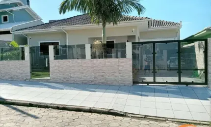Casa com 3 quartos à venda na Village, 210, Village, Imbituba, 188 m2 por R$ 1.100.000