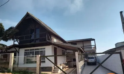 Casa com 5 quartos à venda na rua antoniio oleiro, 212, Vila Alvorada, Imbituba, 405 m2 por R$ 700.000