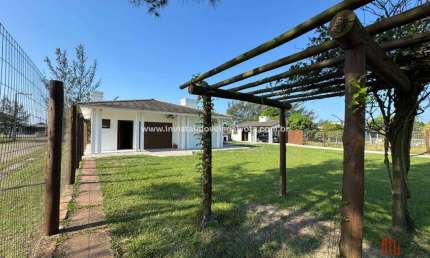 Casa com 2 dormitórios à venda, 140 m² por R$ 650.000,00 - Village Dunas - Balneário Gaivota/SC