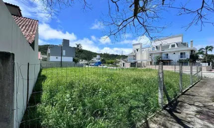 Terreno à venda, 450 m² por R$ 3.500.000 - Jurerê - Florianópolis/SC
