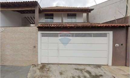 Casa a venda no Parque Vista Alegre , com 3 quartos, garagem para 3 carros, próximo a Avenida Nações Unides