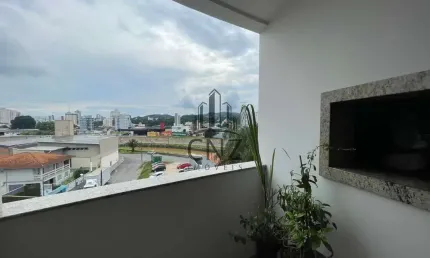 Apartamento à venda em Brusque-SC, no bairro Santa Rita: 3 quartos, 1 suíte, 2 salas, 2 banheiros, 2 vagas de garagem - 95m².
