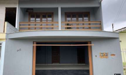 Imperdível oportunidade: Casa à venda em Brusque-SC, Santa Terezinha, 4 quartos, 2 banheiros, 2 vagas, 133m²!
