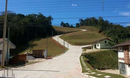 Terreno à venda em Brusque-SC, Bairro Primeiro de Maio - 267,00 m² de área!