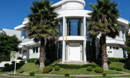Casa com 4 quartos à venda na Avenida dos Dourados, 210, Jurerê Internacional, Florianópolis por R$ 7.700.000
