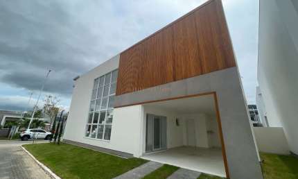 Casa em condomínio fechado com 4 quartos à venda na Avenida Deltaville, 150, Beira Rio, Biguaçu por R$ 1.390.000